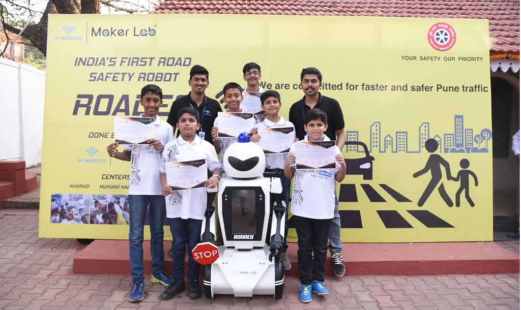 Pune Kids Develop Roadeo, The Traffic Robot, For Pune Roads