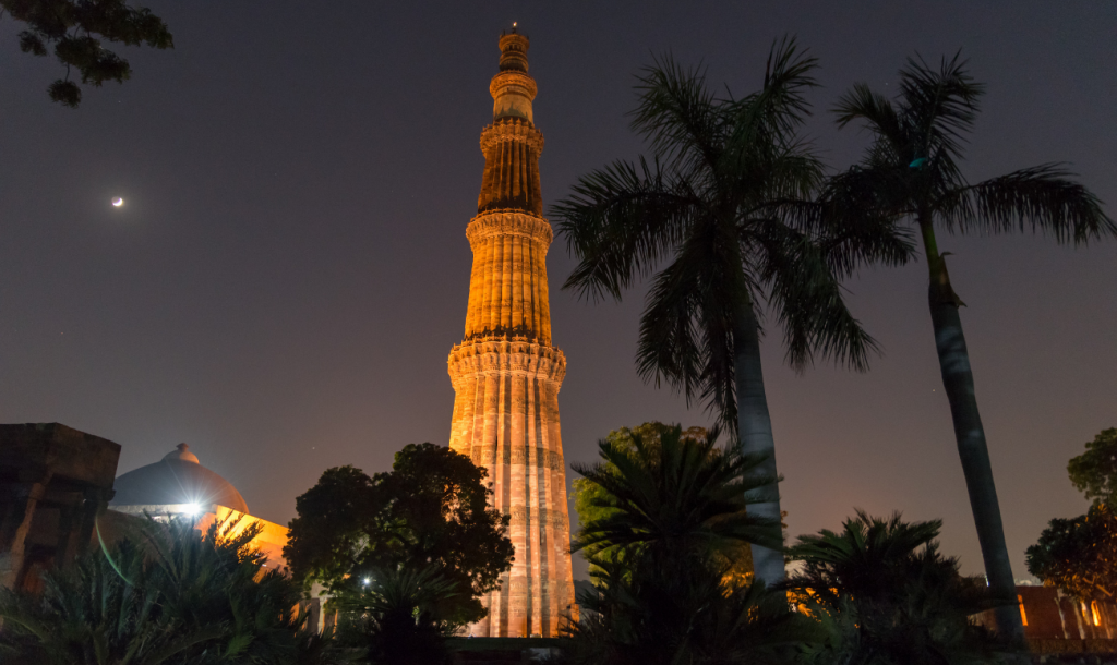 Qutub Minar To Bedazzle After Dusk