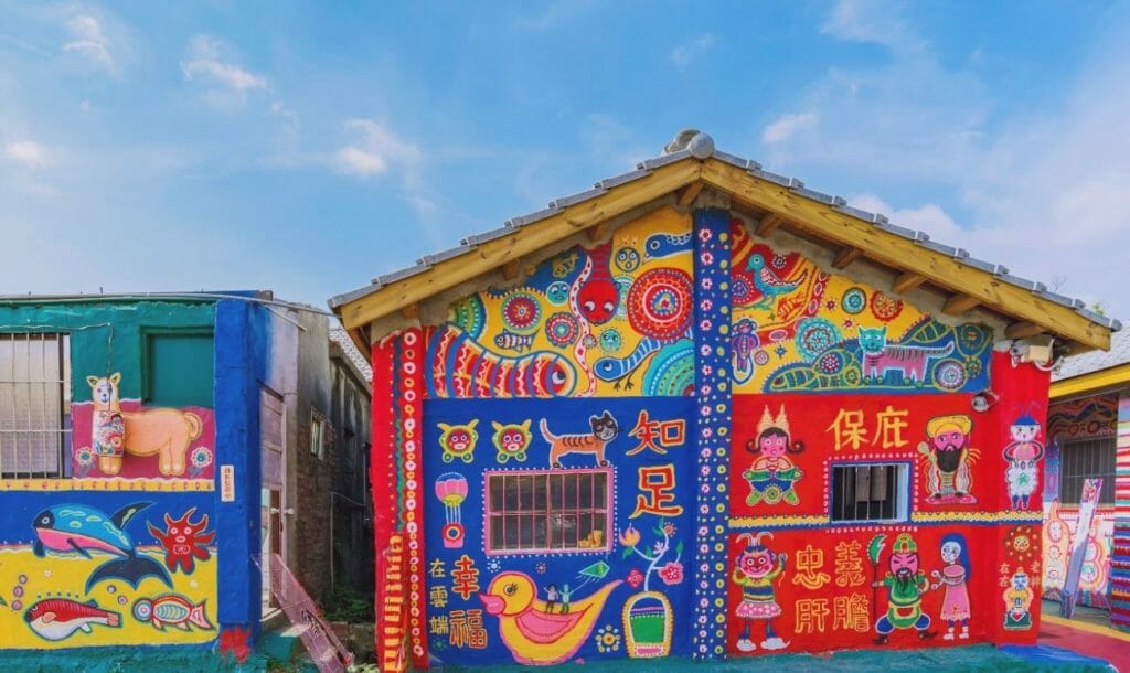 रंगों ने ज़िंदा किया एक ताइवानी गांव को