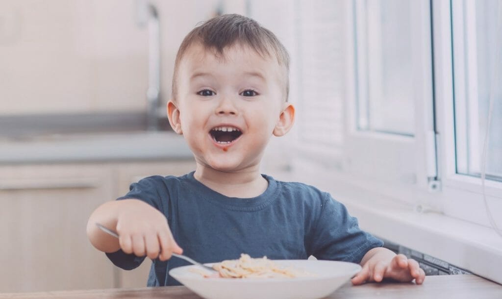 Easy Ways To Create A Balanced Diet For Your Growing Kid!