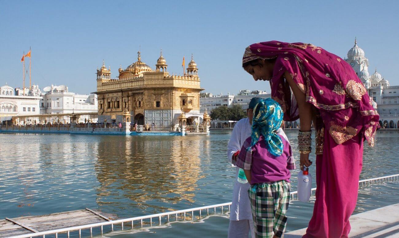 गुरुनानक देव से सीखें ईमानदारी का गुण