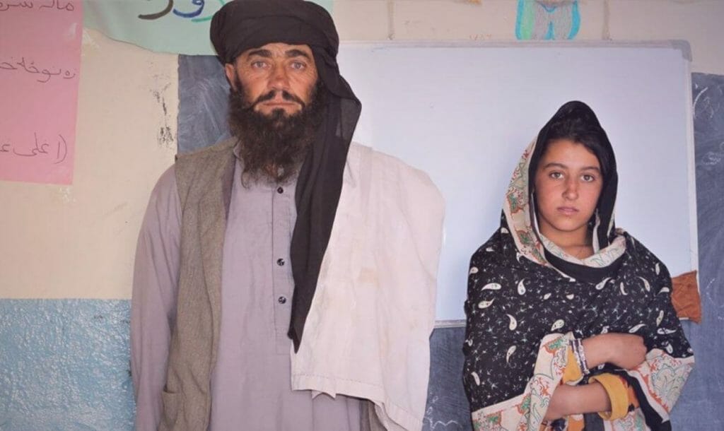 This Afghan Father Travels 12km To Give His Daughter An Education