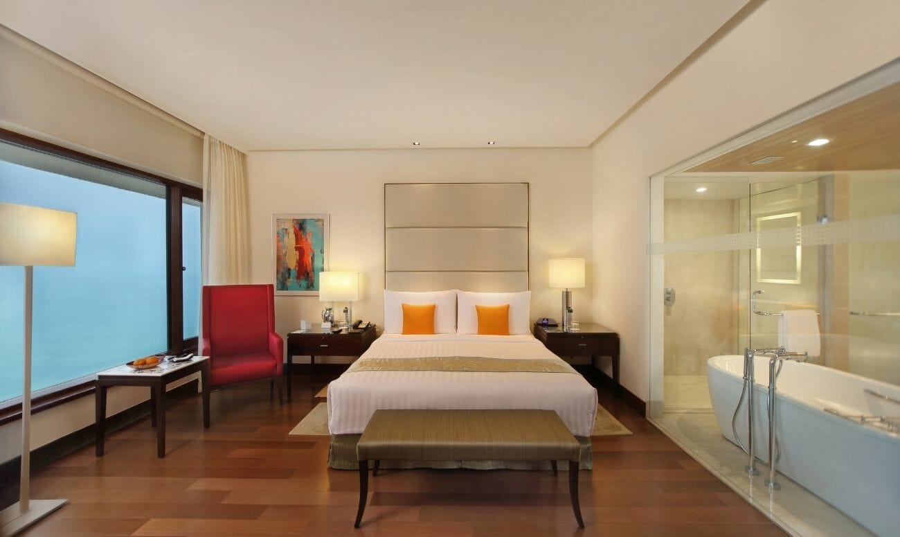 Oberoi Executive Suite bedroom