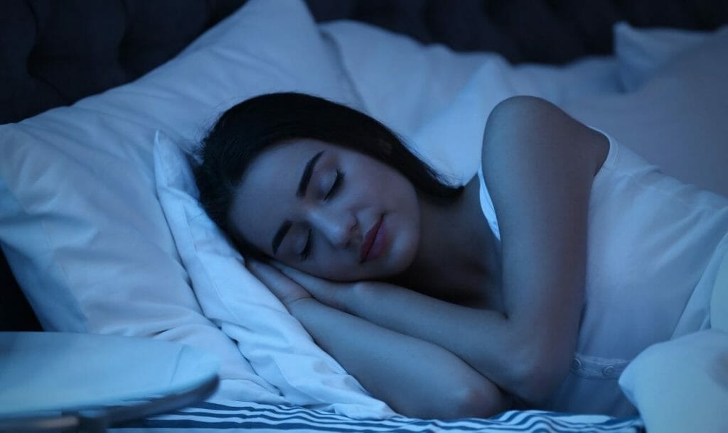 बुरे विचारों की सफाई करती है रात की अच्छी नींद