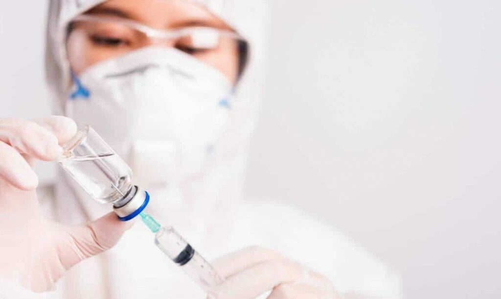 कोरोना से ठीक होने के बाद कब लें वैक्सीन?