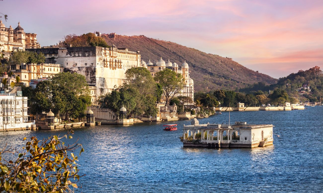 rajasthan-mindful-destination-lake-pichola-image