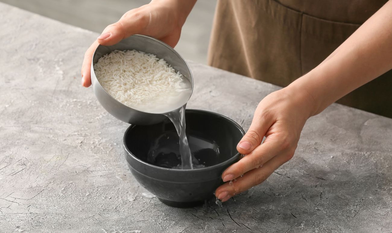 ways-to-save-water-rice-water-image