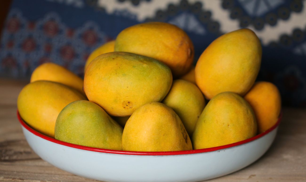 different-kinds-of-mangoes-inside-image-3