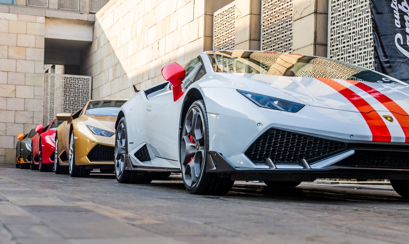 lamborghini-bull-run-inside-image