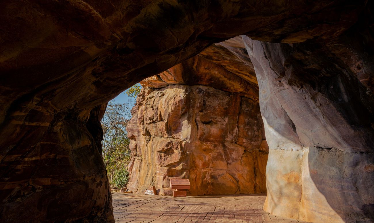 world-heritage-day-rock-shelters-of-bhimbetka-image