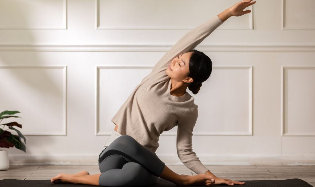 7 Yoga Power Poses For The Ultimate Confidence Boost