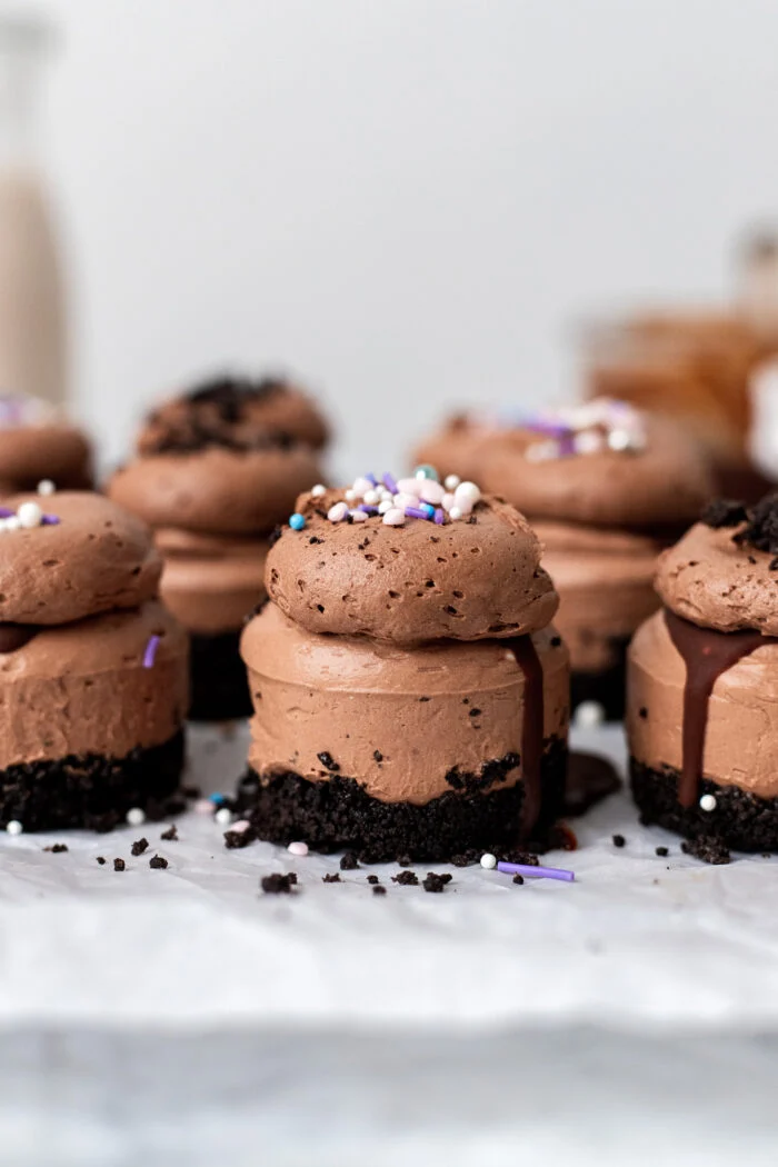 mini chocolate cheesecake
no-bake desserts