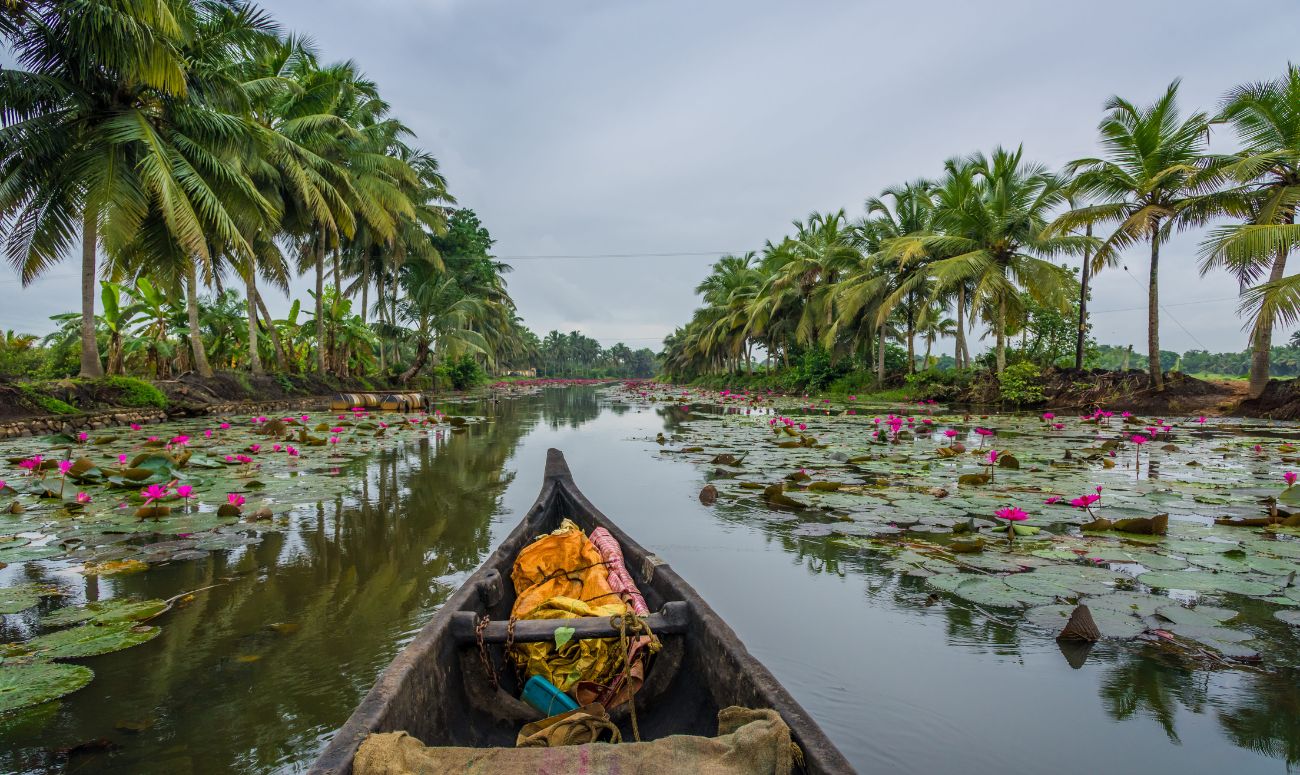 kerala-wellness-vacation-alleppey-backwaters-image